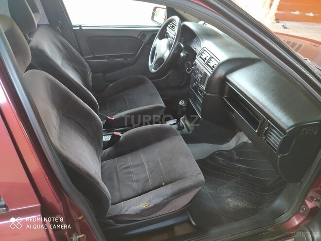 Opel Vectra 1991, 228,000 km - 2.0 l - Qazax