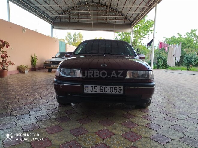 Opel Vectra 1991, 228,000 km - 2.0 l - Qazax