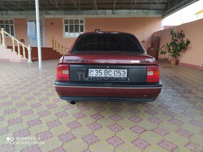 Opel Vectra 1991, 228,000 km - 2.0 l - Qazax