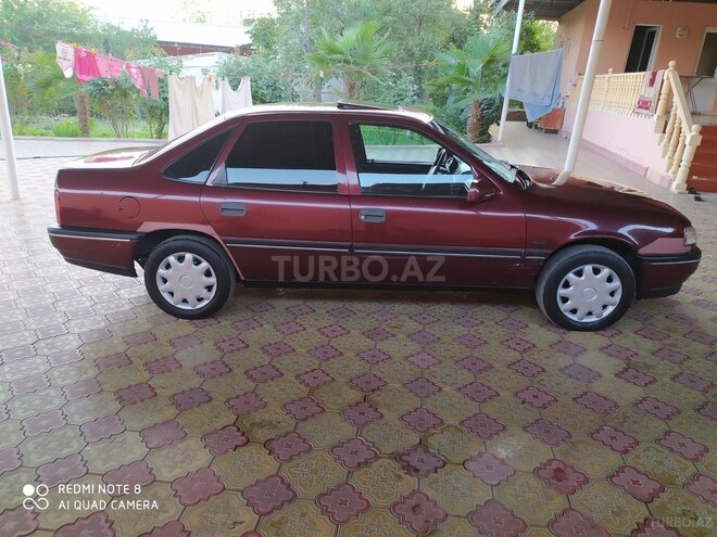 Opel Vectra 1991, 228,000 km - 2.0 l - Qazax
