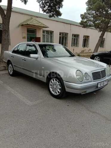 Mercedes E 230 1997, 271,000 km - 2.3 l - Bakı