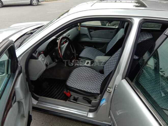Mercedes E 230 1997, 271,000 km - 2.3 l - Bakı