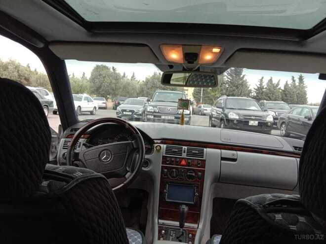 Mercedes E 230 1997, 271,000 km - 2.3 l - Bakı