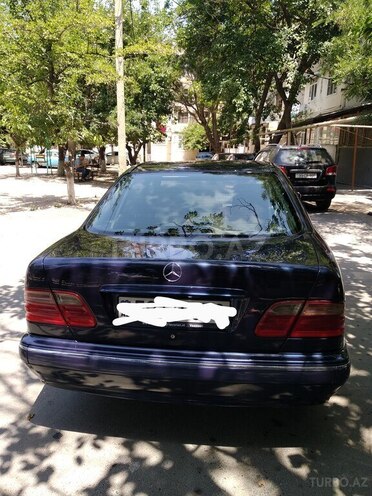 Mercedes E 240 1999, 295,000 km - 2.4 л - Bakı