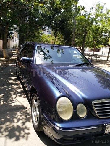 Mercedes E 240 1999, 295,000 km - 2.4 л - Bakı