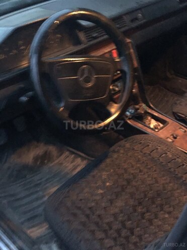 Mercedes E 250 1993, 602,000 km - 2.5 l - Bakı