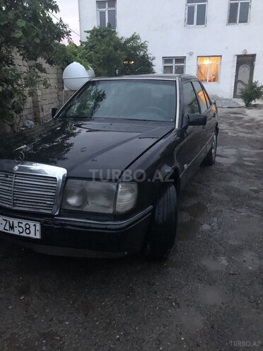 Mercedes E 250 1993, 602,000 km - 2.5 l - Bakı