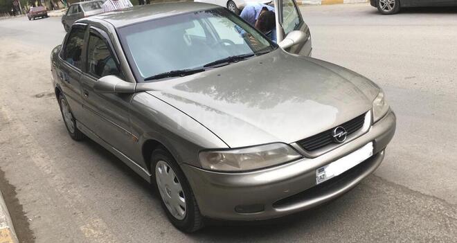 Opel Vectra 1999, 230,000 km - 2.0 л - Bakı