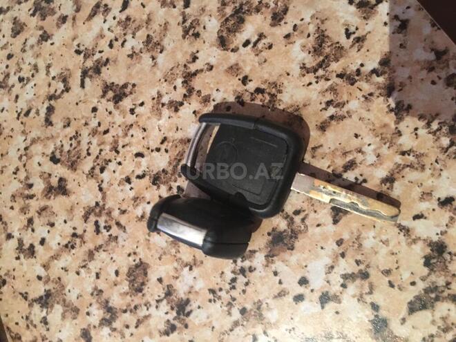 Opel Vectra 1999, 230,000 km - 2.0 л - Bakı