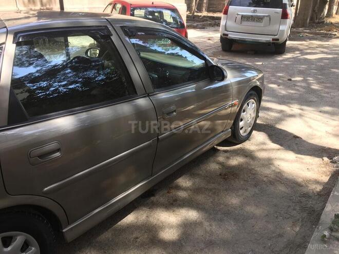 Opel Vectra 1999, 230,000 km - 2.0 л - Bakı