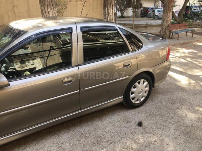 Opel Vectra 1999, 230,000 km - 2.0 л - Bakı