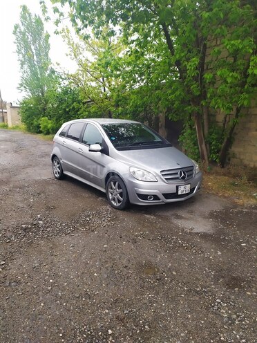 Mercedes B 180 2009, 195,000 km - 1.8 l - Bakı