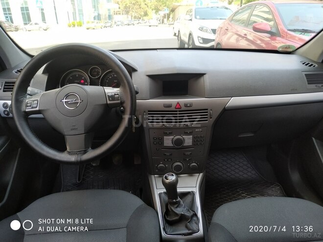 Opel Astra 2006, 345,000 km - 2.0 л - Bakı