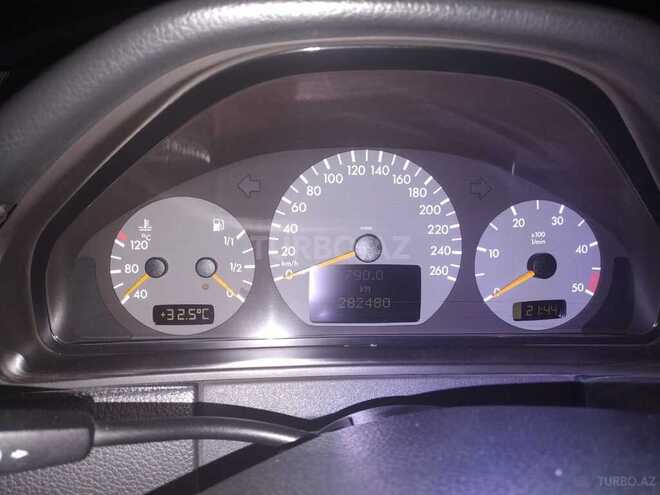 Mercedes E 270 1999, 282,480 km - 2.7 л - Bərdə