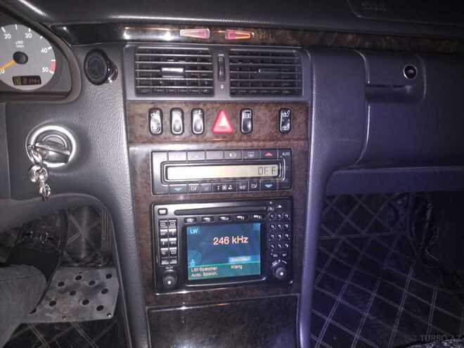 Mercedes E 270 1999, 282,480 km - 2.7 л - Bərdə