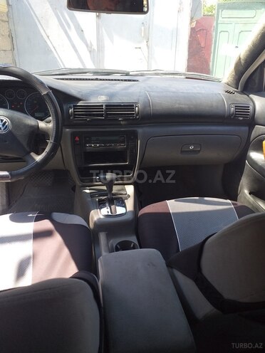 Volkswagen Passat 2001, 258,283 km - 2.0 л - Bakı