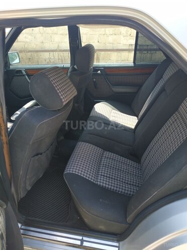 Mercedes E 200 1994, 352,000 km - 2.0 l - Bakı