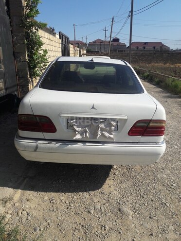 Mercedes E 290 1996, 480,000 km - 2.9 л - Bakı
