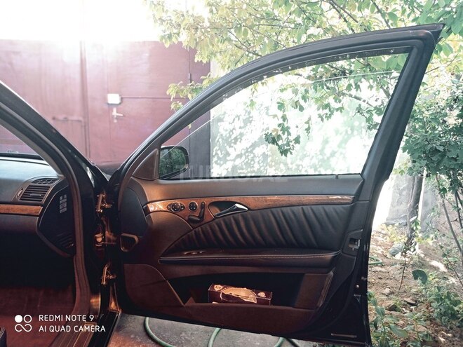 Mercedes E 220 2002, 245,799 km - 2.2 l - Bakı