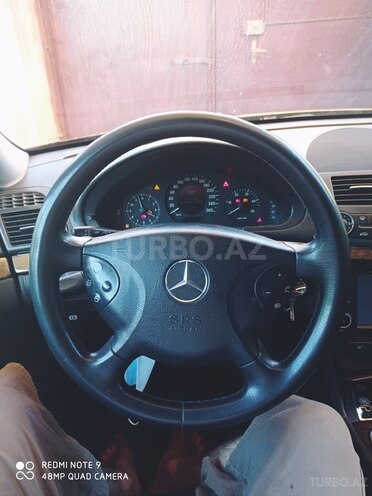 Mercedes E 220 2002, 245,799 km - 2.2 l - Bakı