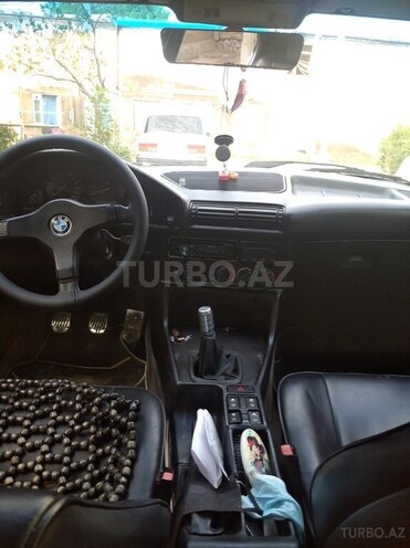 BMW 525 1989, 75,000 km - 2.0 l - Gəncə