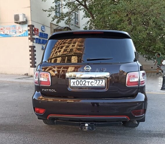 Nissan Patrol 2011, 180,000 km - 5.6 l - Bakı