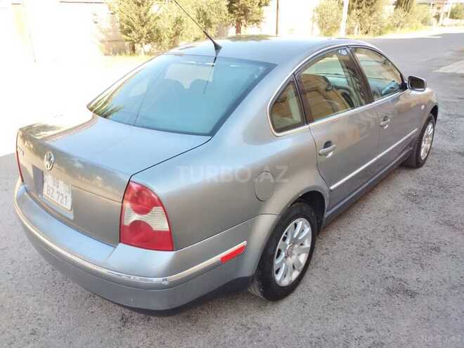 Volkswagen Passat 2003, 250,000 km - 1.8 l - Salyan