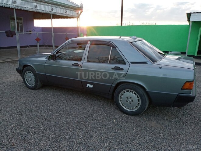 Mercedes 190 1990, 258,000 km - 2.0 л - Beyləqan