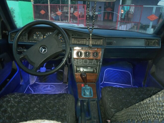 Mercedes 190 1990, 258,000 km - 2.0 л - Beyləqan