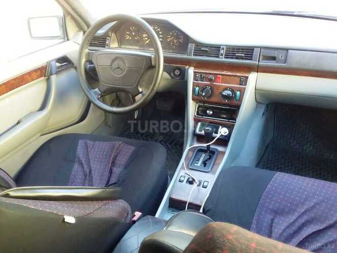 Mercedes E 200 1993, 450,000 km - 2.0 л - Bakı