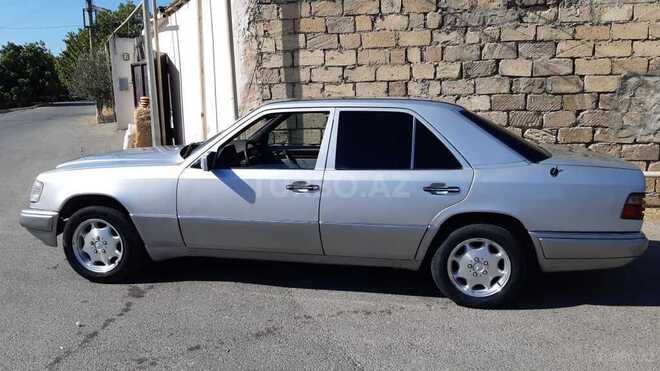 Mercedes E 200 1993, 450,000 km - 2.0 л - Bakı
