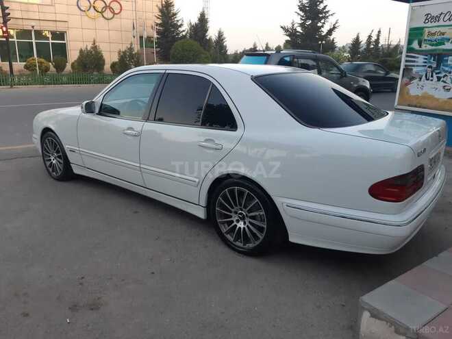 Mercedes E 240 2001, 232,600 km - 2.4 l - Ağcabədi