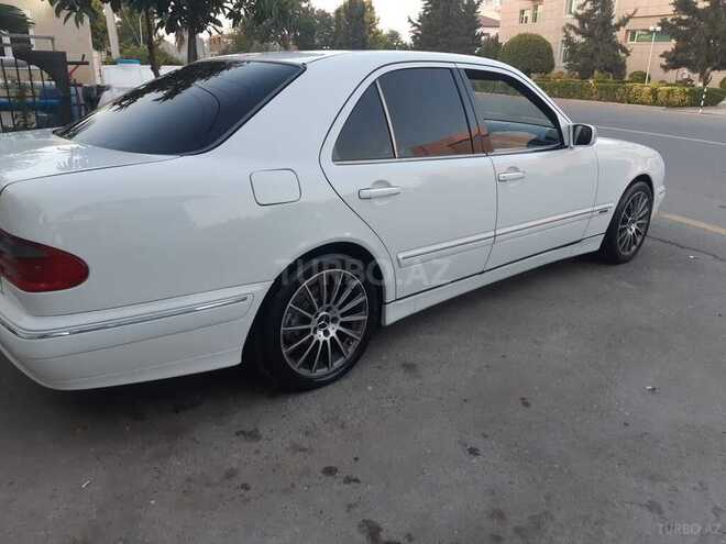 Mercedes E 240 2001, 232,600 km - 2.4 l - Ağcabədi