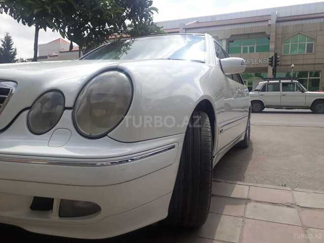 Mercedes E 240 2001, 232,600 km - 2.4 l - Ağcabədi