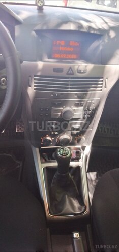 Opel Astra 2006, 195,000 km - 1.4 л - Bakı