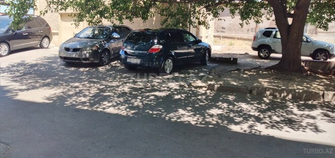 Opel Astra 2006, 195,000 km - 1.4 л - Bakı
