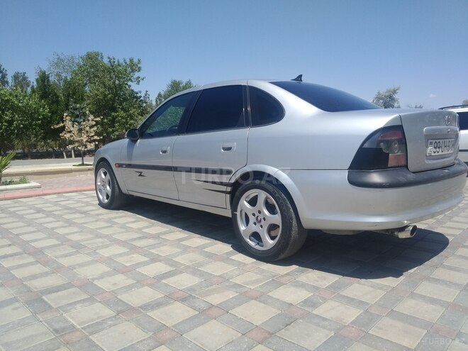 Opel Vectra 1997, 304,000 km - 2.0 л - Şirvan