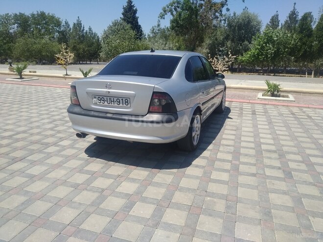 Opel Vectra 1997, 304,000 km - 2.0 л - Şirvan