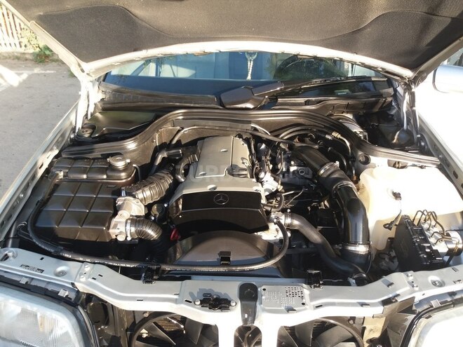 Mercedes C 230 2000, 283,569 km - 2.3 л - Salyan