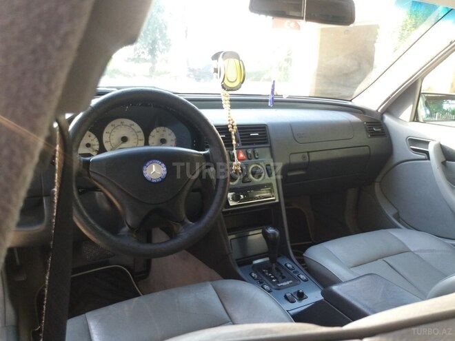 Mercedes C 230 2000, 283,569 km - 2.3 л - Salyan