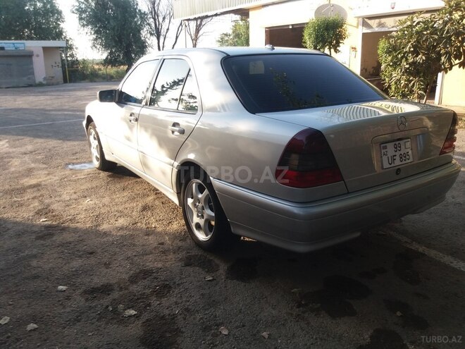 Mercedes C 230 2000, 283,569 km - 2.3 л - Salyan