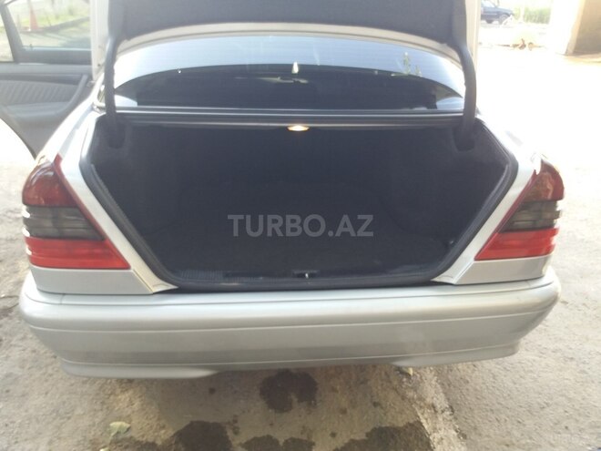 Mercedes C 230 2000, 283,569 km - 2.3 л - Salyan
