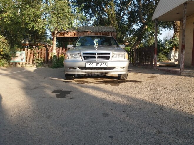 Mercedes C 230 2000, 283,569 km - 2.3 л - Salyan