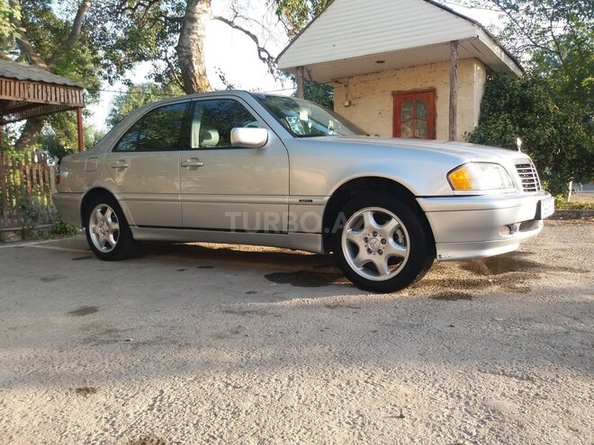 Mercedes C 230 2000, 283,569 km - 2.3 л - Salyan