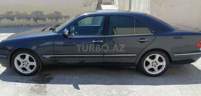Mercedes E 240 2001, 328,075 km - 2.6 l - Bakı
