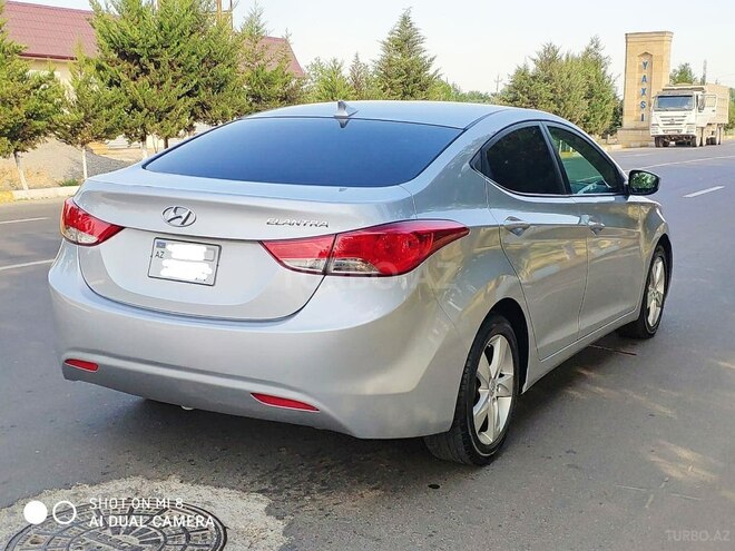Hyundai Elantra 2011, 153,427 km - 1.8 л - Beyləqan