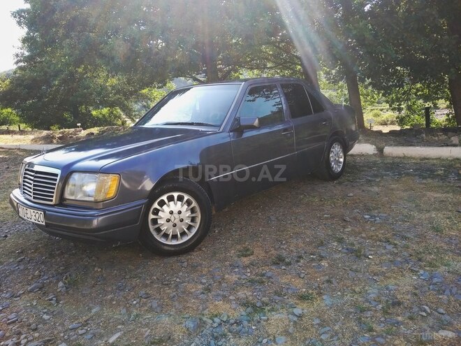 Mercedes E 220 1995, 400,000 km - 2.2 l - Bakı