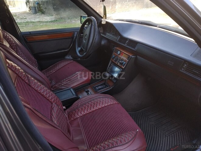 Mercedes E 220 1995, 400,000 km - 2.2 l - Bakı