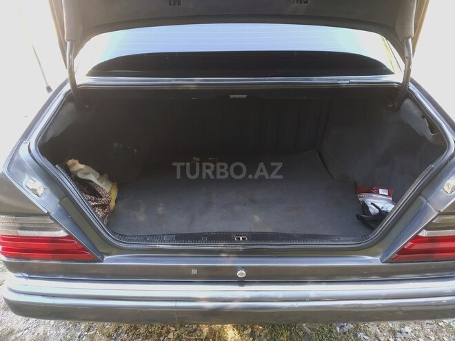 Mercedes E 220 1995, 400,000 km - 2.2 l - Bakı