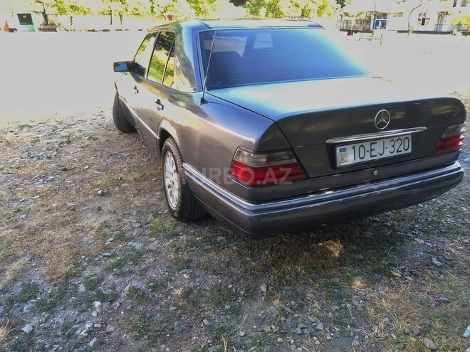 Mercedes E 220 1995, 400,000 km - 2.2 l - Bakı